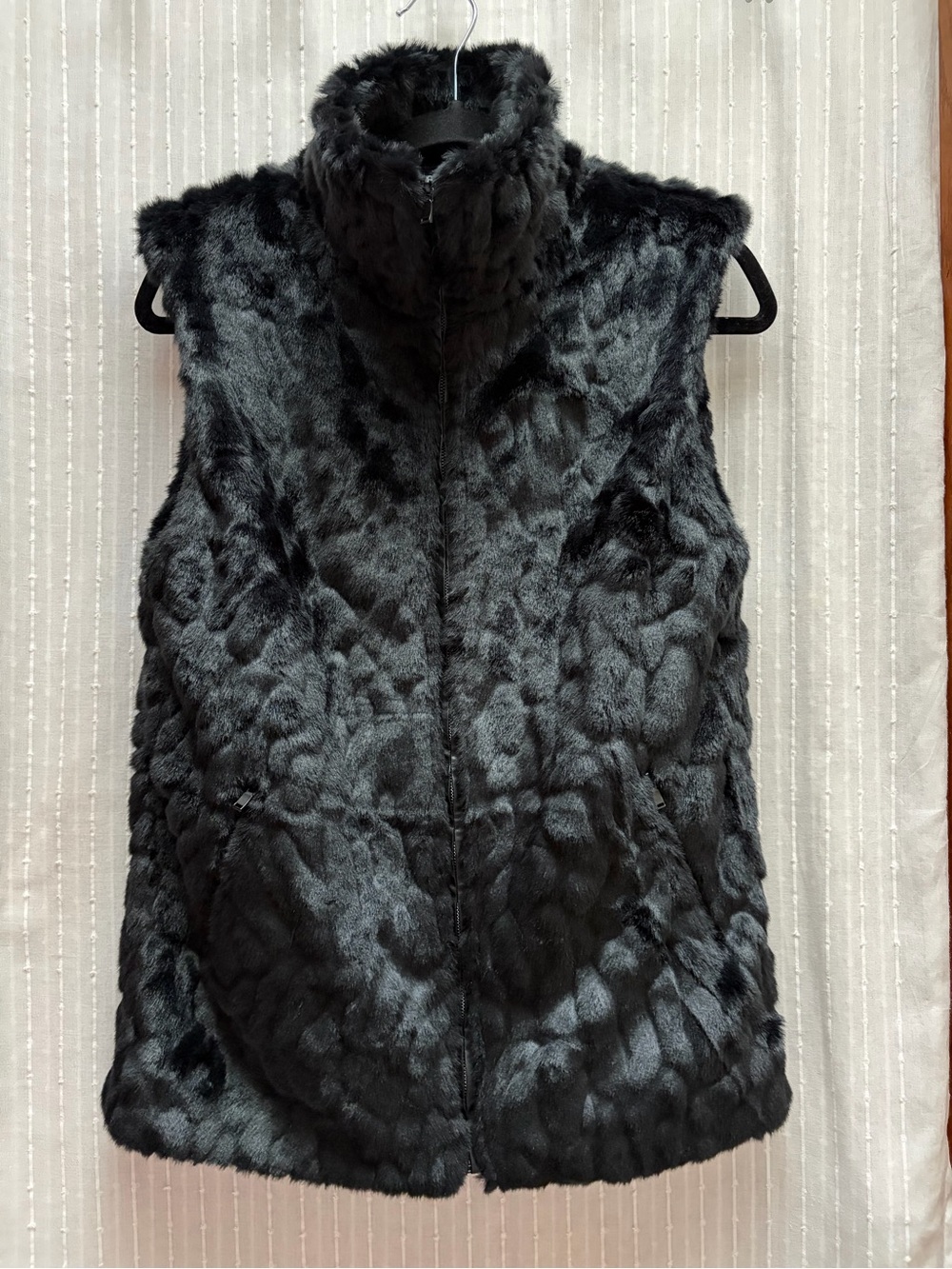 David Lerner Black Faux Fur Sleeveless Vest Size S